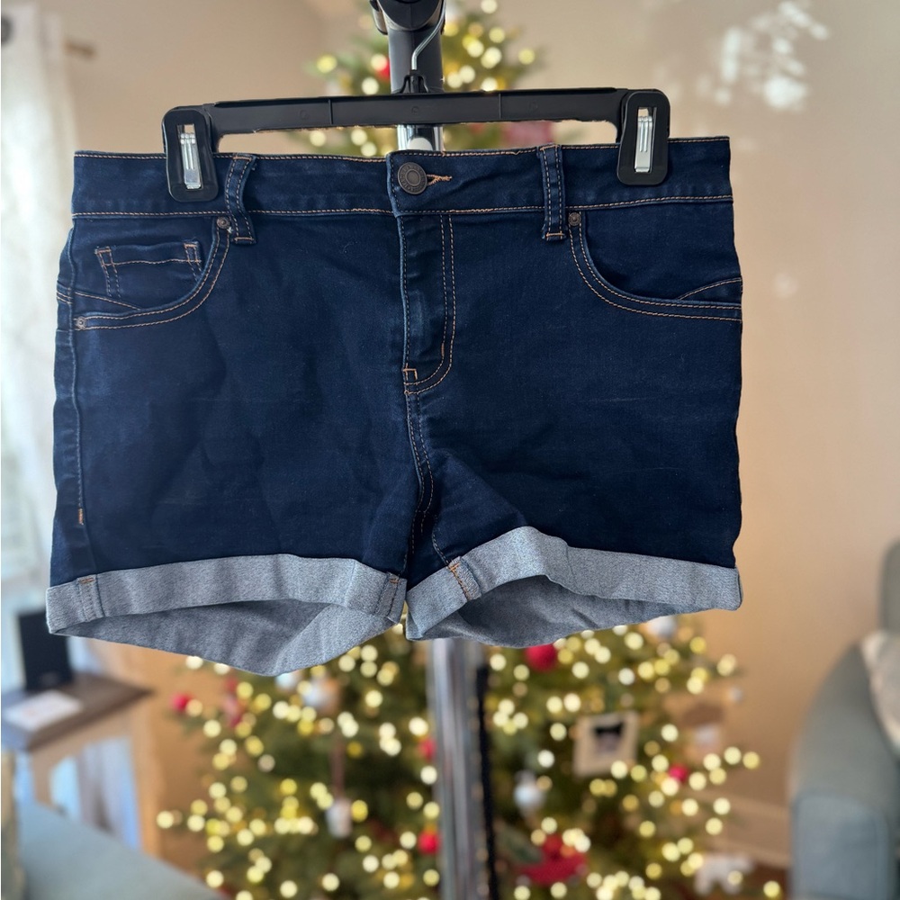 Wax Jean Navy Shorts with Light Cuffs